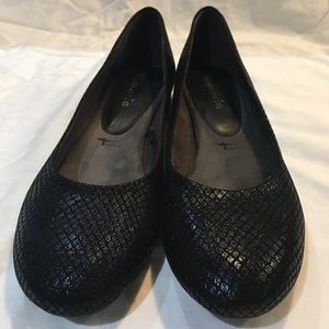 Tamaris Black Flats